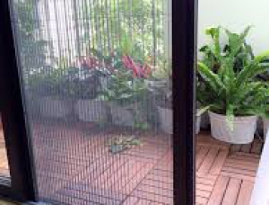 Mách Bạn Địa Chỉ Chuyên Lắp Đặt Cửa Lưới Xếp Tại Quận 2 Giá Cực Tốt